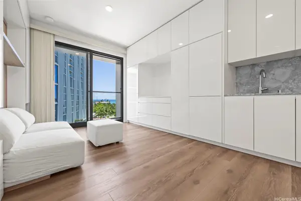 987 Queen Street #629, Honolulu, HI 96814