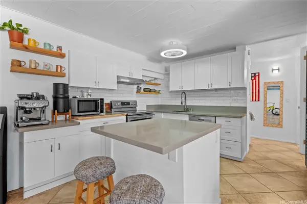 225 Kaiulani Avenue #804, Honolulu, HI 96815