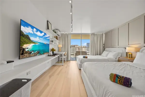 445 Seaside Avenue #2415, Honolulu, HI 96815