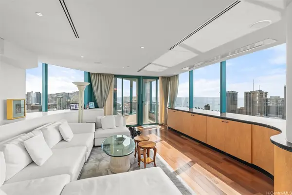 1888 Kalakaua Avenue #3704, Honolulu, HI 96815