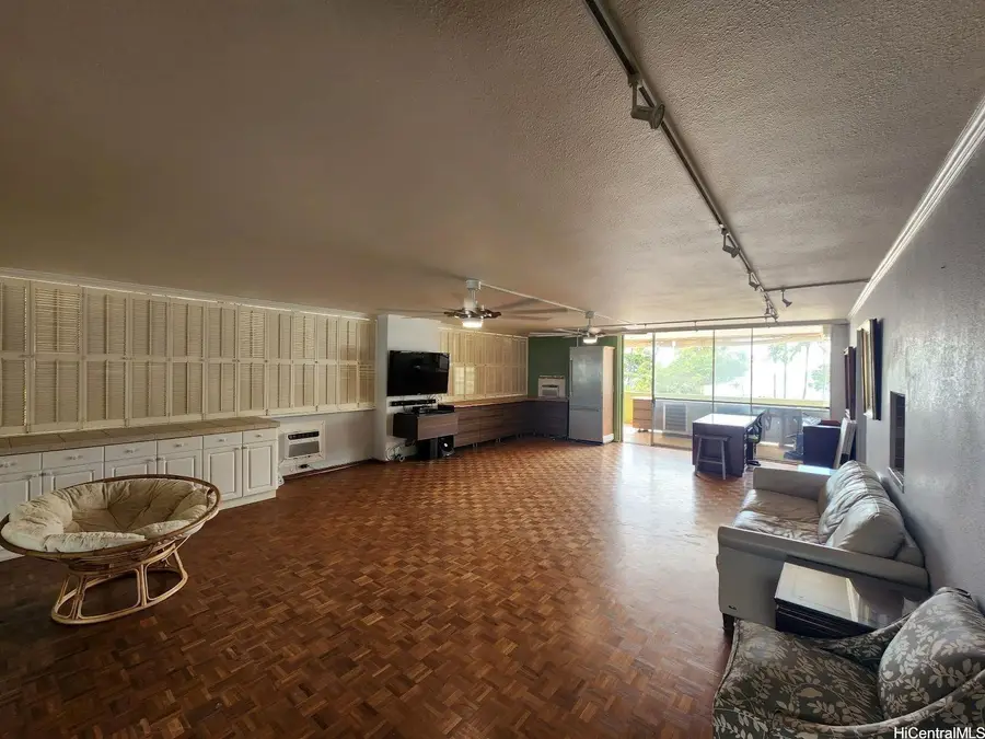 2500 Kalakaua Avenue #201, Honolulu, HI 96815 - #2