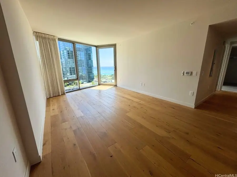 1001 Queen Street #1602, Honolulu, HI 96814 - #3