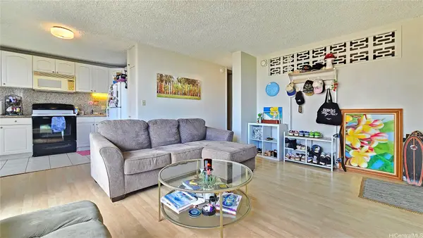 620 Mccully Street #1102, Honolulu, HI 96826