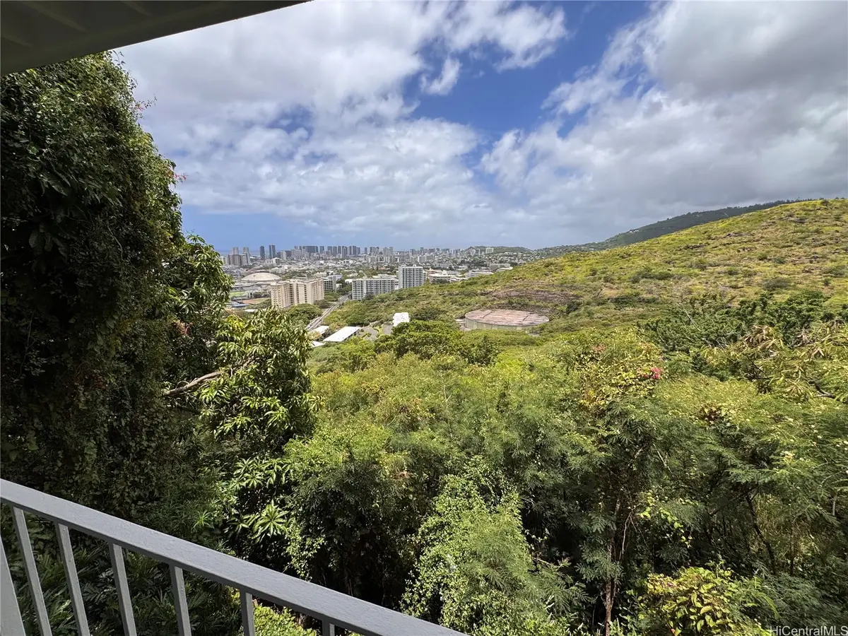 1588 St Louis Drive, Honolulu, HI 96816 - #1