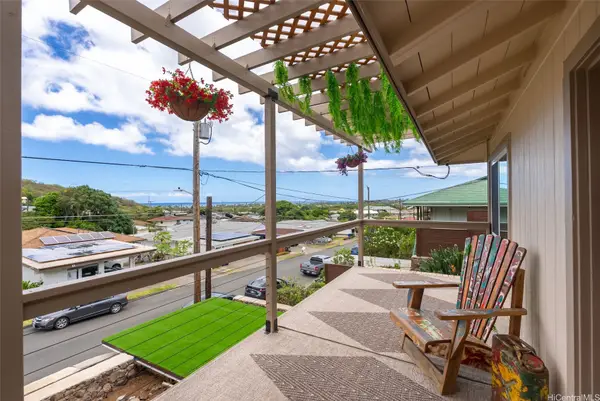 1358 Makaikoa Street, Honolulu, HI 96821