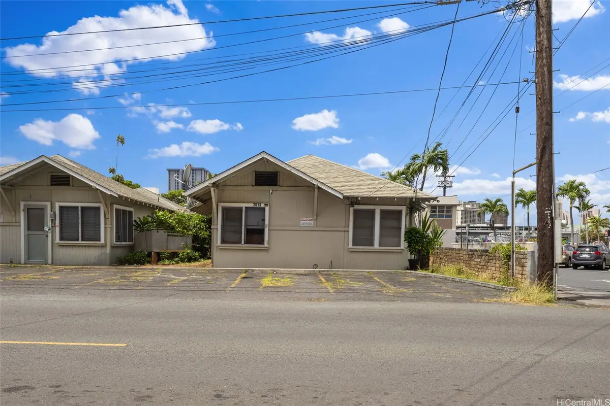 2013 Young Street, Honolulu, HI 96826 - #1