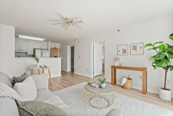 3009 Ala Makahala Place #706, Honolulu, HI 96818
