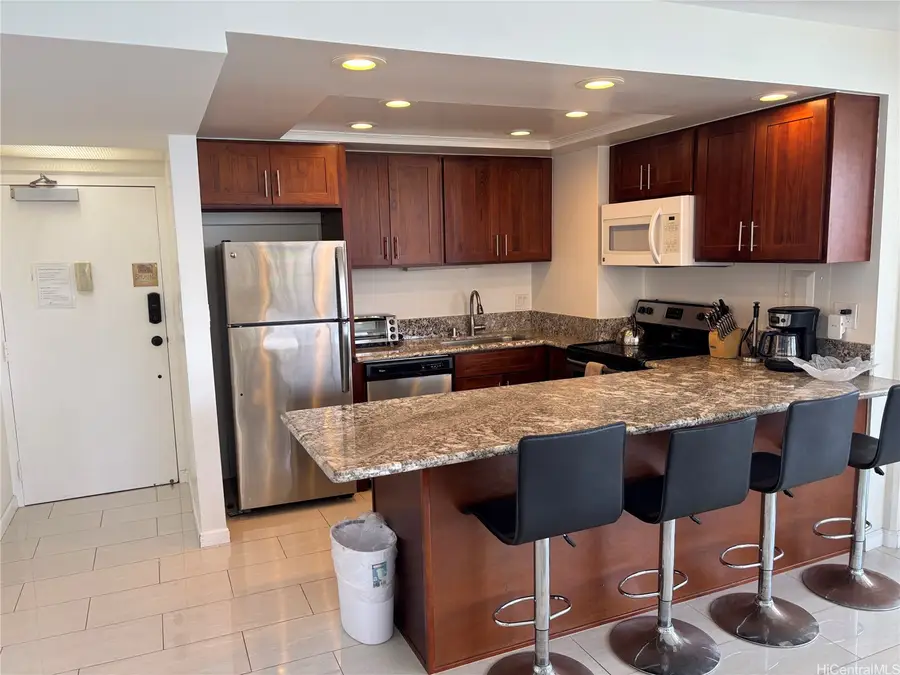 2500 Kalakaua Avenue #1002, Honolulu, HI 96815 - #3