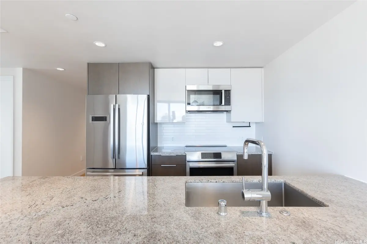 1001 Queen Street #2415, Honolulu, HI 96814 - #1