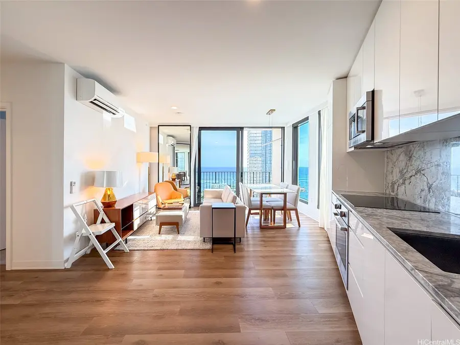 987 Queen Street #2500, Honolulu, HI 96814 - #2