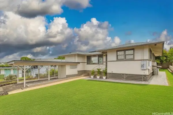 928 Makamua Place, Pearl City, HI 96782