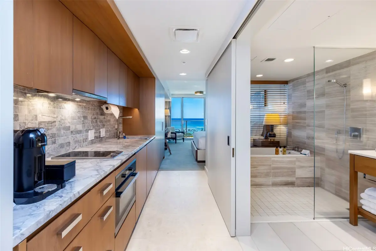 2139 Kuhio Avenue #2411, Honolulu, HI 96815 - #1