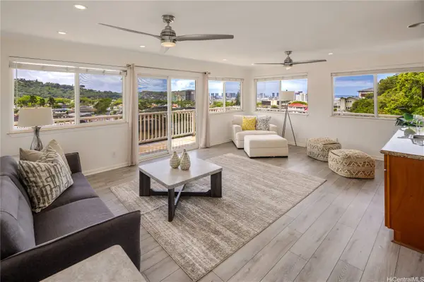 718 Alewa Drive, Honolulu, HI 96817