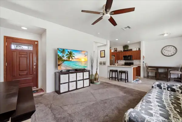 91-6221 Kapolei Parkway #105, Ewa Beach, HI 96706
