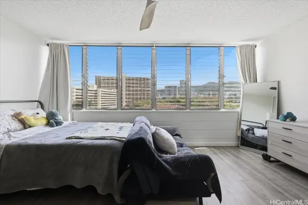 1650 Kanunu Street #714, Honolulu, HI 96814