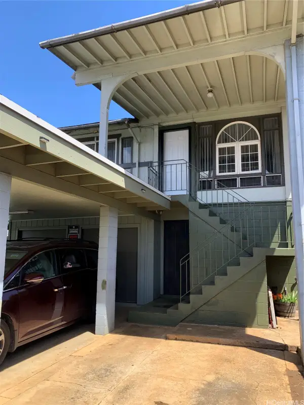 2004 Ahuula Street, Honolulu, HI 96819