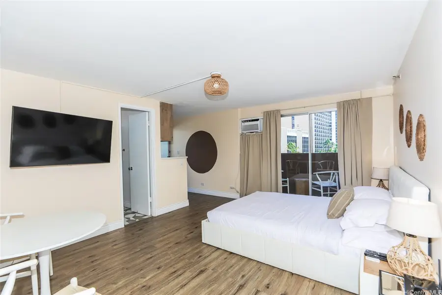2463 Kuhio Avenue #801, Honolulu, HI 96815 - #2