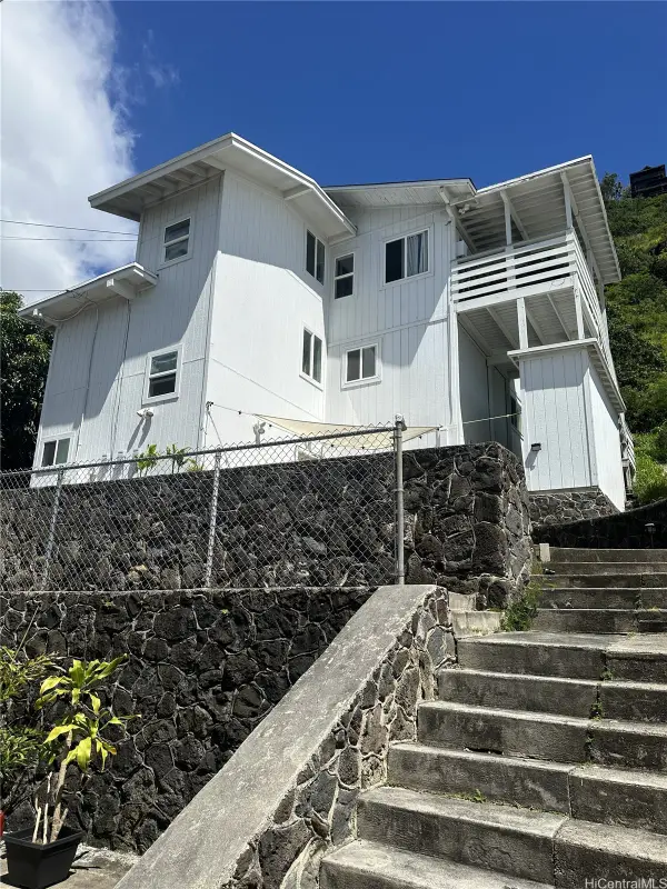 2001 10th Avenue, Honolulu, HI 96816