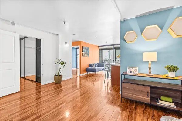 1226 Alexander Street #1102, Honolulu, HI 96826