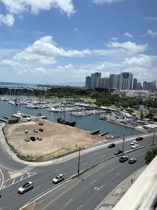 1676 Ala Moana Boulevard #1101, Honolulu, HI 96815