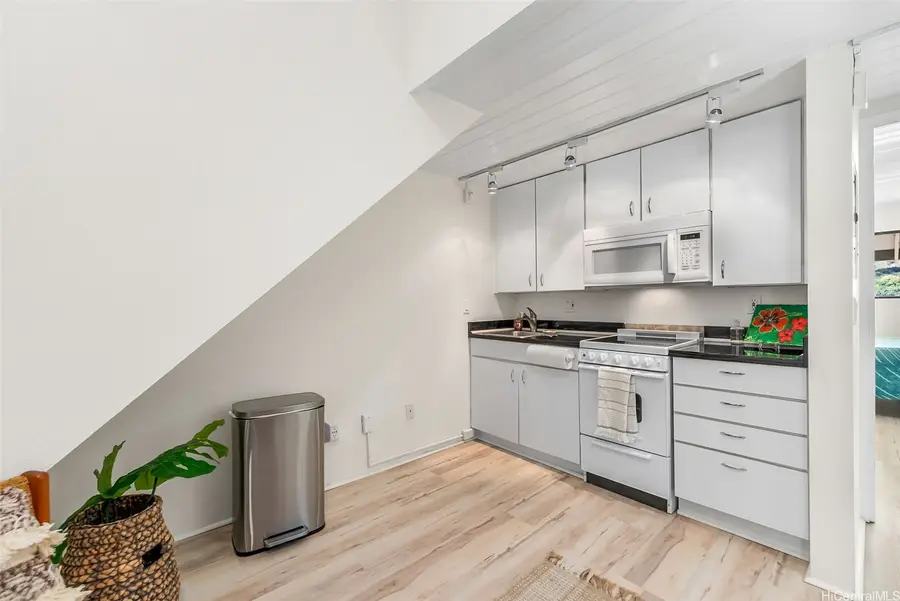 2860 Waialae Avenue #PH3, Honolulu, HI 96826 - #3