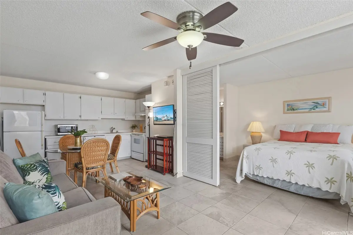 2240 Kuhio Avenue #1114, Honolulu, HI 96815 - #1