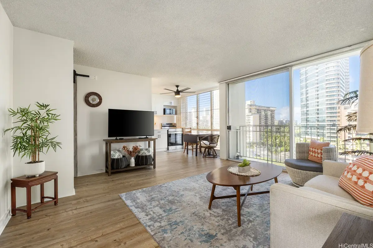 620 Mccully Street #901, Honolulu, HI 96826 - #1