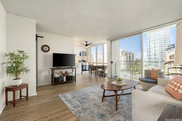 620 Mccully Street #901, Honolulu, HI 96826