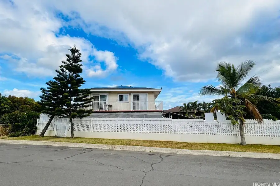 94-1035 Kahuailani Street, Waipahu, HI 96797 - #3