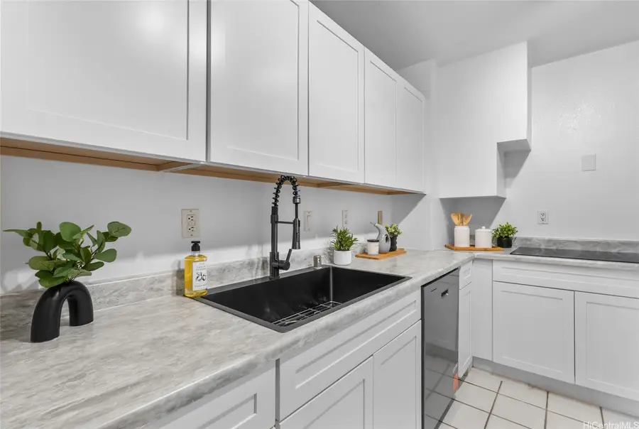 2092 Kuhio Avenue #806, Honolulu, HI 96815 - #3