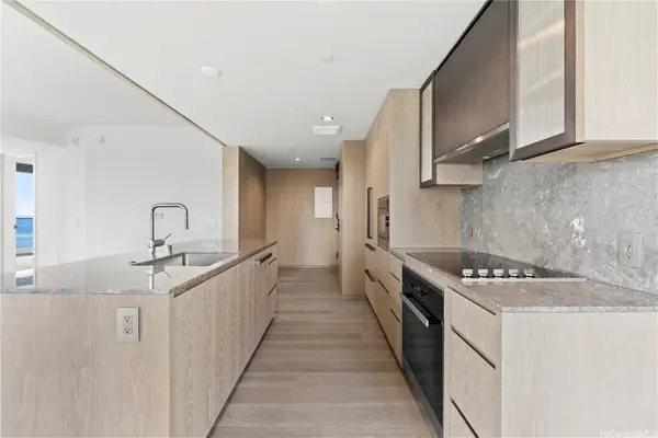1000 Auahi Street #1410, Honolulu, HI 96814