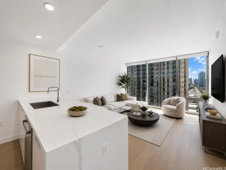 1001 Queen Street #1713, Honolulu, HI 96814 - #2