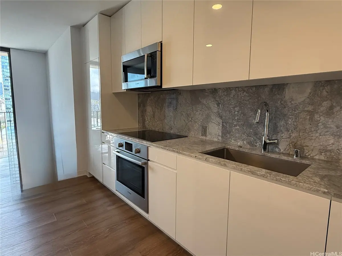 987 Queen Street #2616, Honolulu, HI 96814 - #1