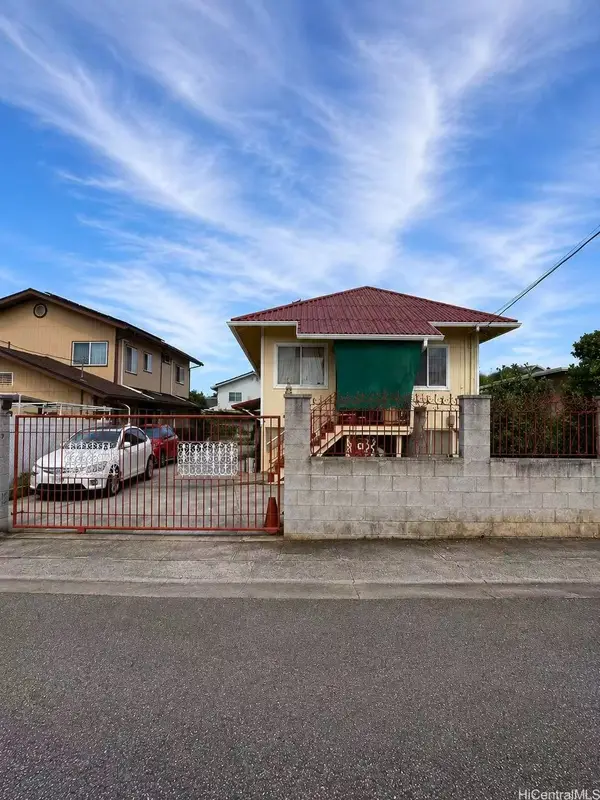 1015 Noble Lane, Honolulu, HI 96817
