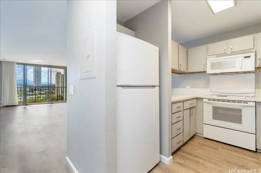 98-351 Koauka Loop #C1406, Aiea, HI 96701 - #2