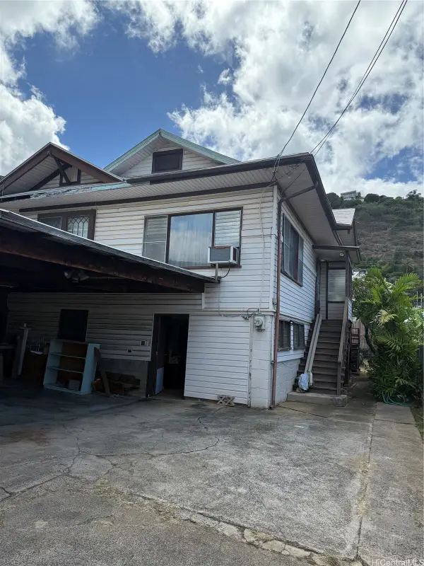 1739 9th Avenue #A, Honolulu, HI 96816