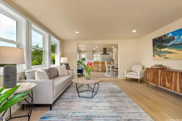 679 Kihapai Street #D, Kailua, HI 96734