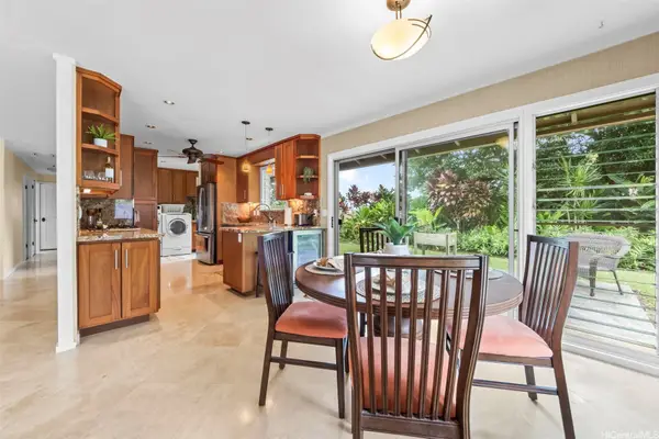 1176 Lunaai Street, Kailua, HI 96734