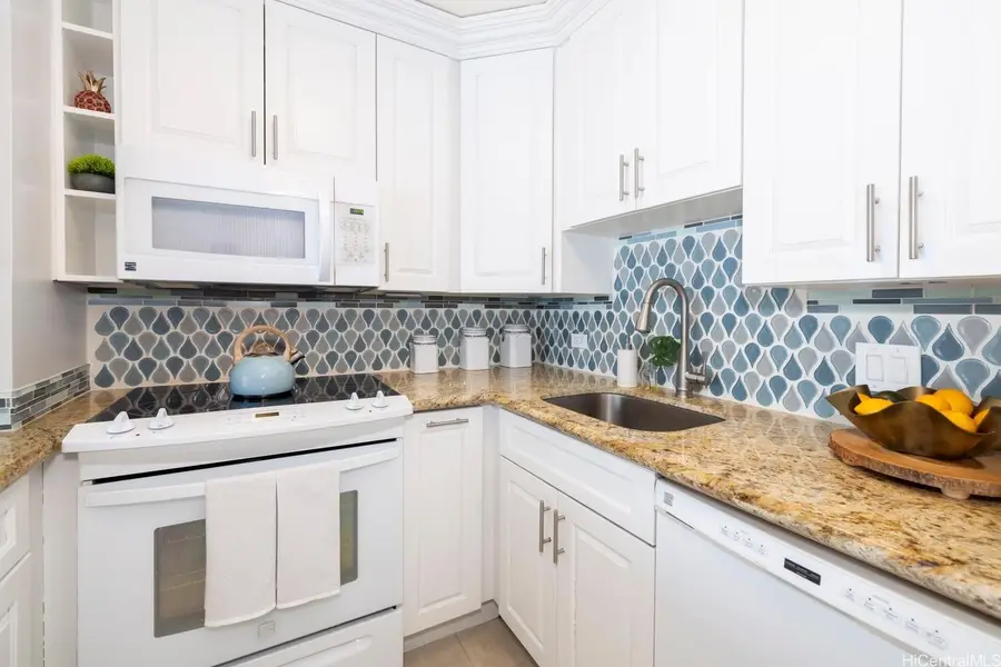 1925 Kalakaua Avenue #903, Honolulu, HI 96815 - #3