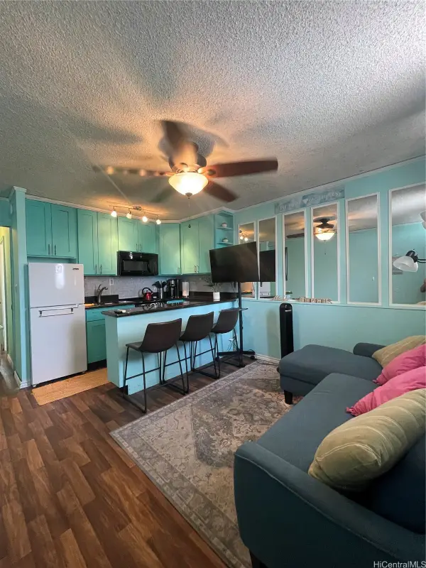 1863 Kaioo Drive #306, Honolulu, HI 96815