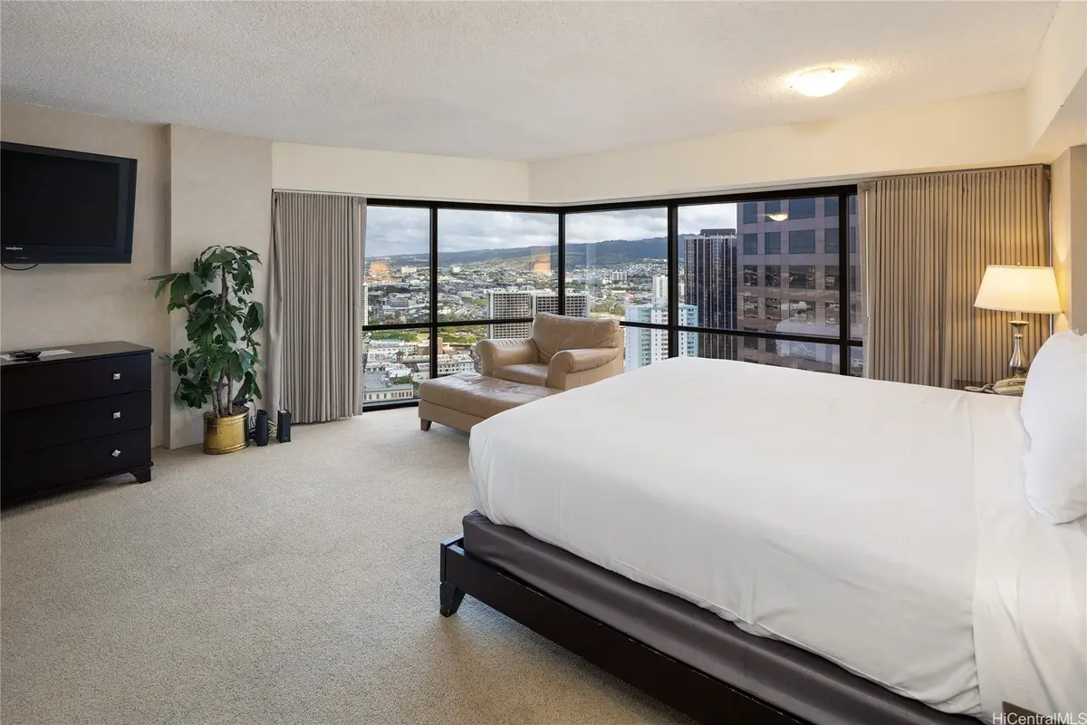 1088 Bishop Street #3301, Honolulu, HI 96813 - #1