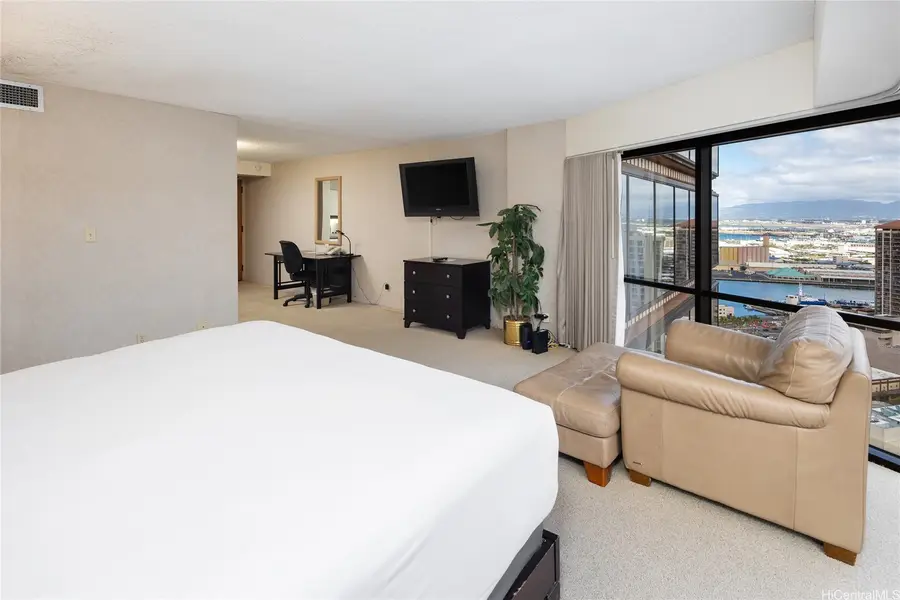 1088 Bishop Street #3301, Honolulu, HI 96813 - #2