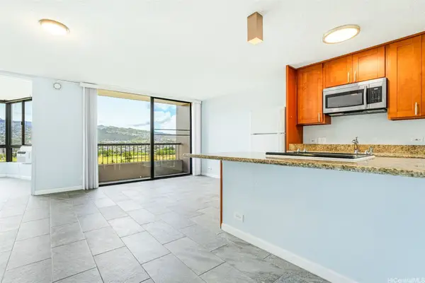 320 Liliuokalani Avenue #1504, Honolulu, HI 96815