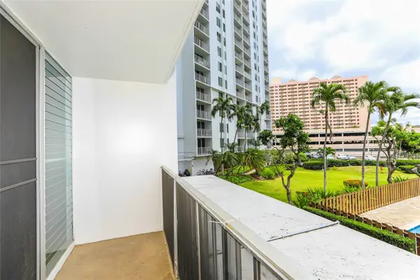 1128 Ala Napunani Street #208, Honolulu, HI 96818