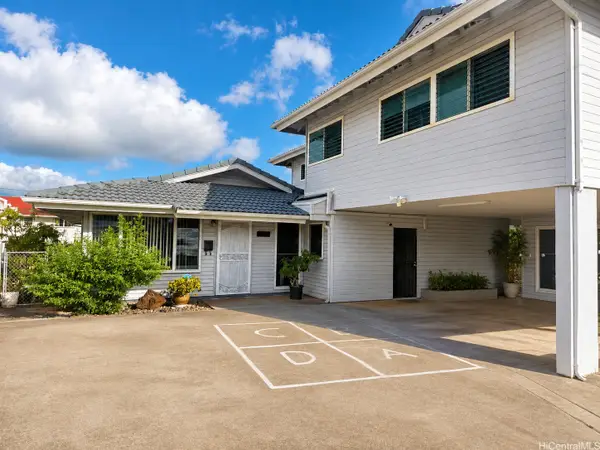 1541 Kalauipo Street, Pearl City, HI 96782