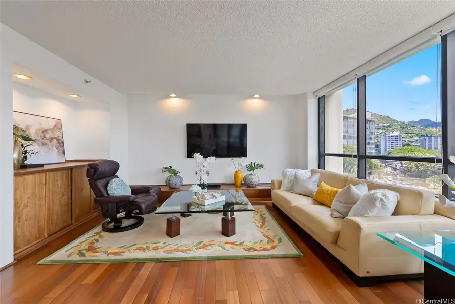 1525 Wilder Avenue #905, Honolulu, HI 96822 - #3