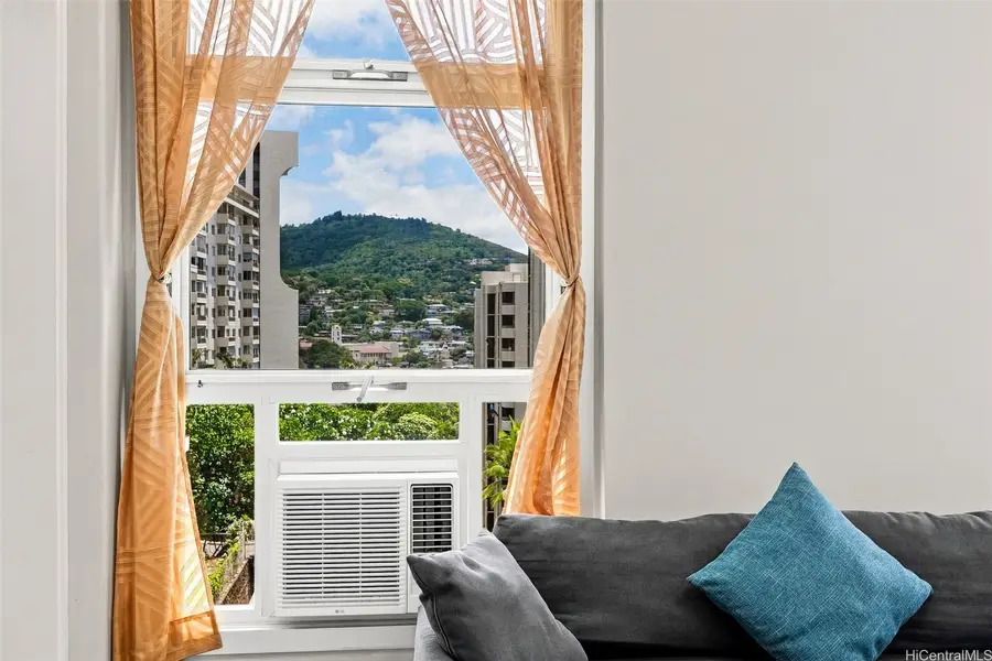 1031 Maunaihi Place #401, Honolulu, HI 96822 - #2