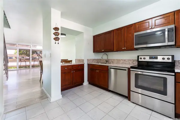 500 University Avenue #320, Honolulu, HI 96826
