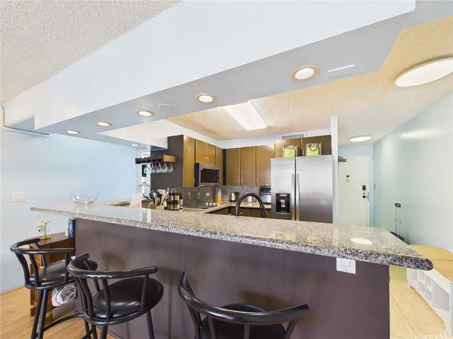 2575 Kuhio Avenue #1404, Honolulu, HI 96815 - #3