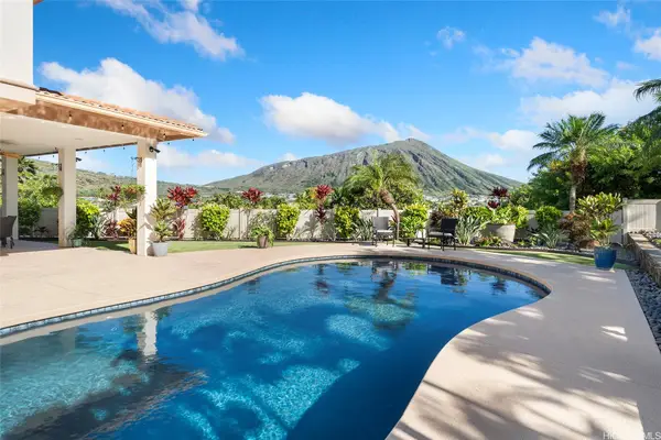 1004 Kaolo Street, Honolulu, HI 96825
